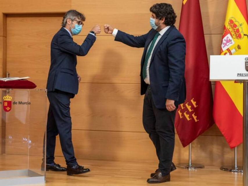 El consejero de Hacienda, Luis Alberto Marín, y el presidente de Murcia, Fernando López Miras.