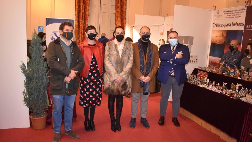 La alcaldesa de Ciudad Real, Eva María Masías, ha visitado la feria