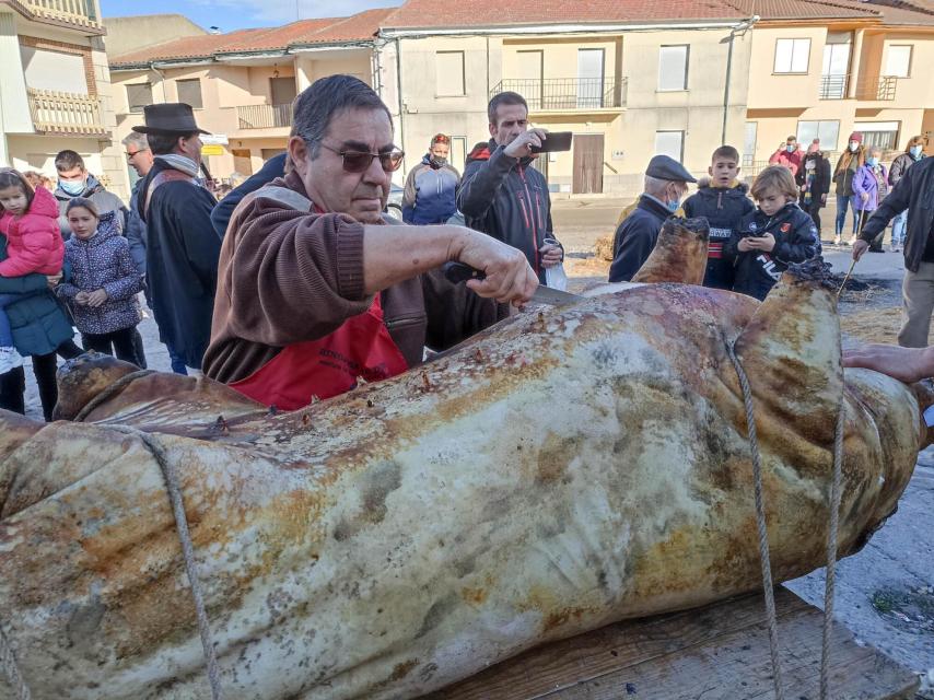 El Matancero de Honor, Tomás Ángel Centeno Isidro, deshace el cochino