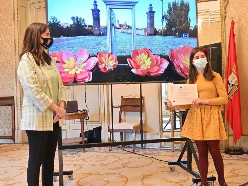 Violeta Alonso, junto a la concejala de Medio Ambiente