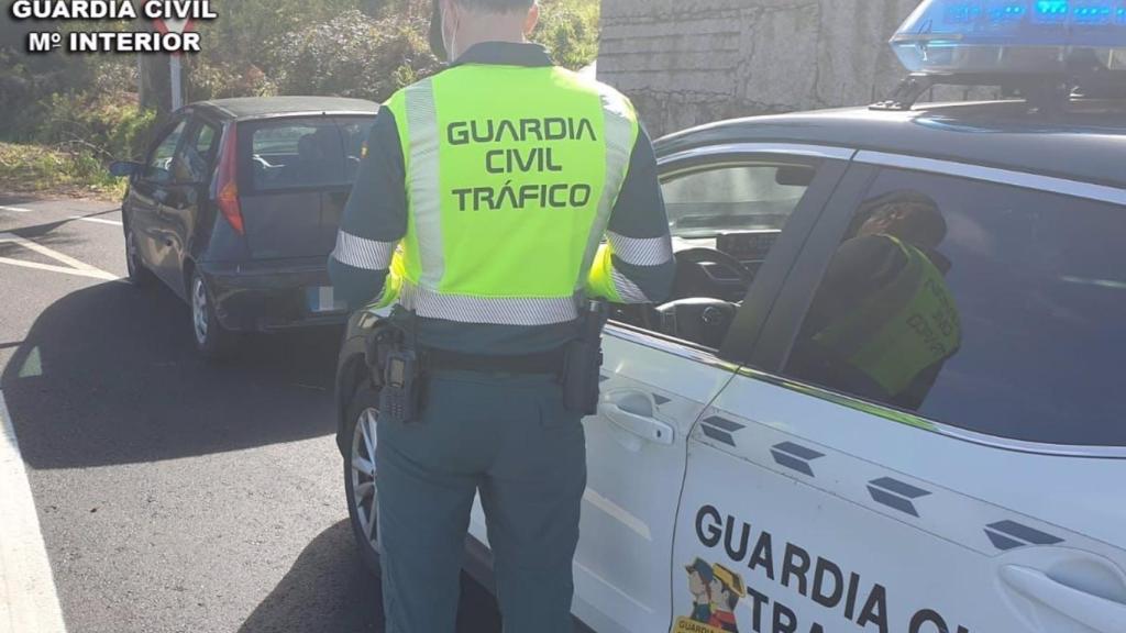 Un agente de la Guardia Civil de Tráfico.
