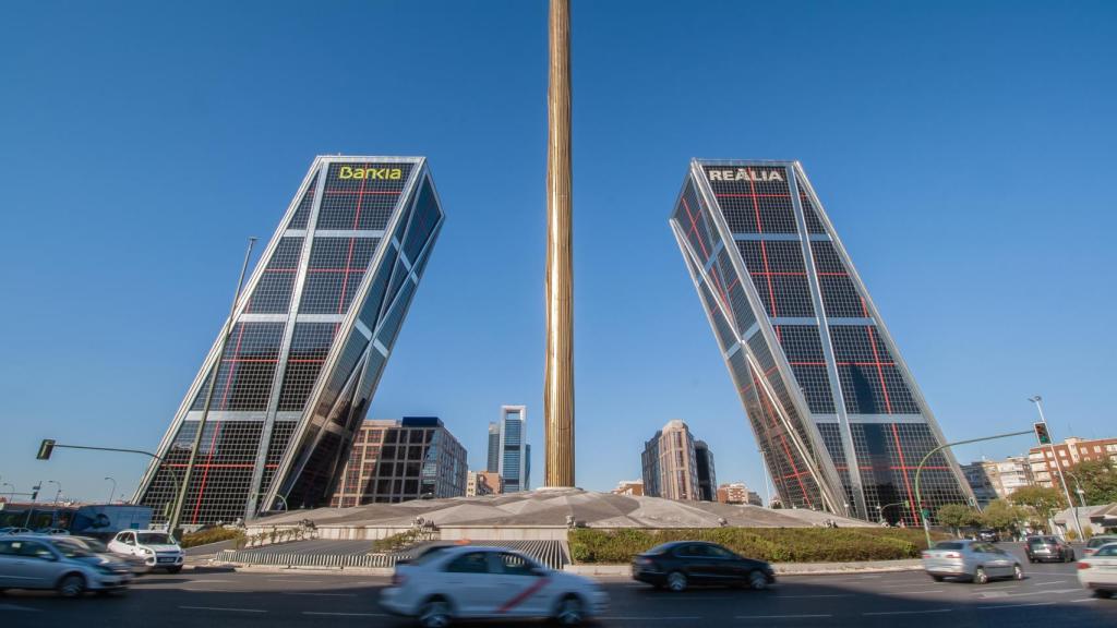 El obelisco de Plaza de Castilla, en Madrid.
