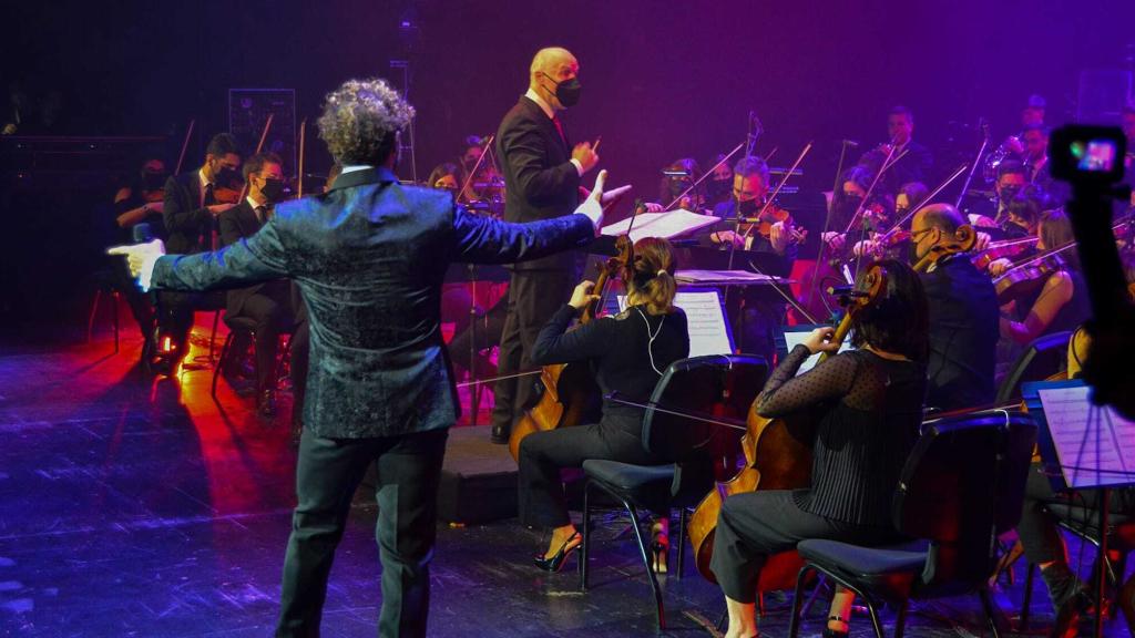 David Bisbal junto a la OCAL.