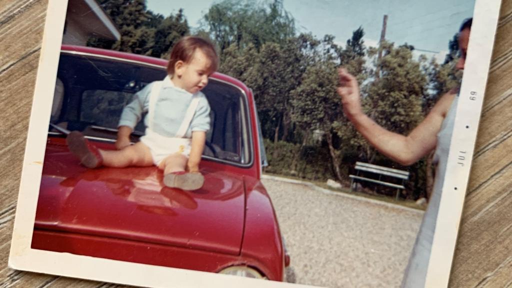 Alejandro en una imagen tomada cuando solo era un niño.