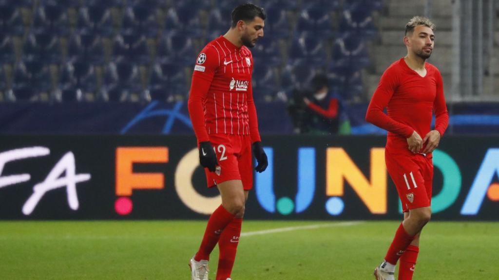 Rafa Mir y Munir se lamentan por quedarse fuera de la máxima competición continental.