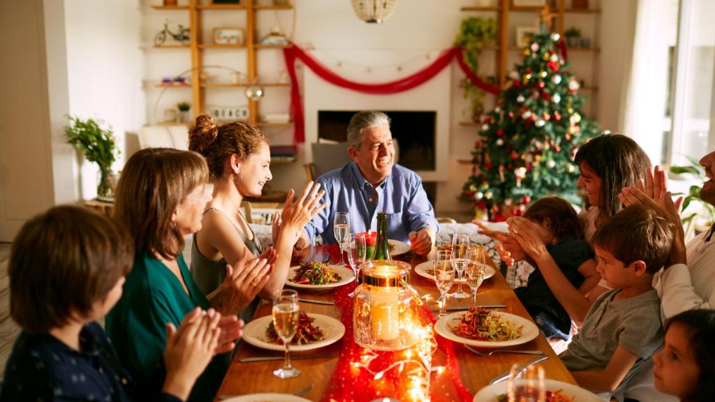 Una familia en Nochebuena.