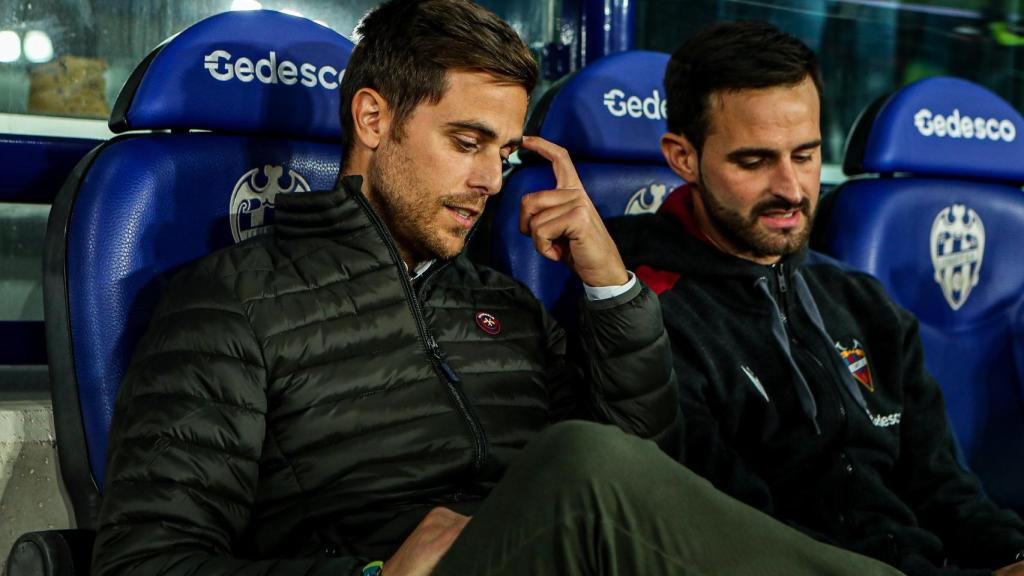 Alessio Lisci, en el banquillo del Levante.