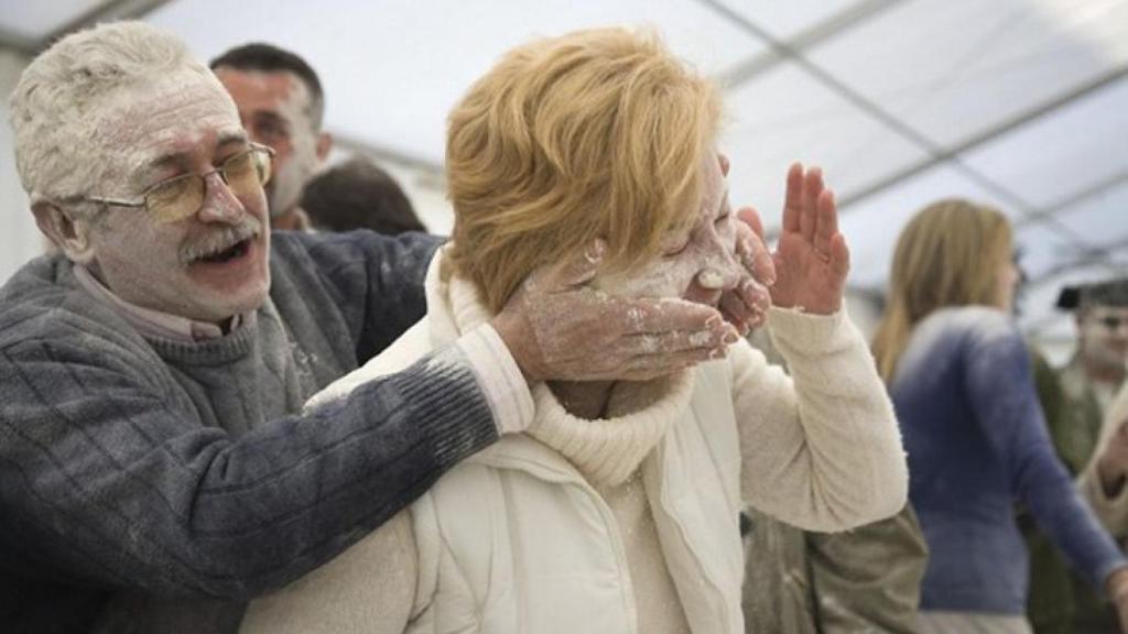 El Carnaval de la Harina es el momento de vengarte de tu señora.