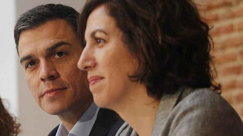 El presidente del Gobierno, Pedro Sánchez, junto a Irene Lozano en un acto de partido.
