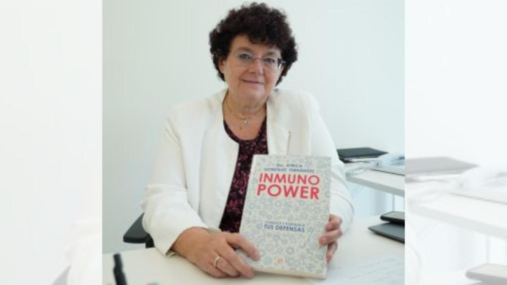 África González durante la presentación de su último libro, ‘Inmuno Power’