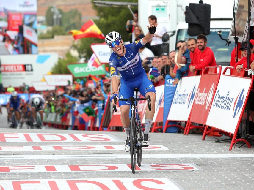 Una etapa de la Vuelta Ciclista. Archivo