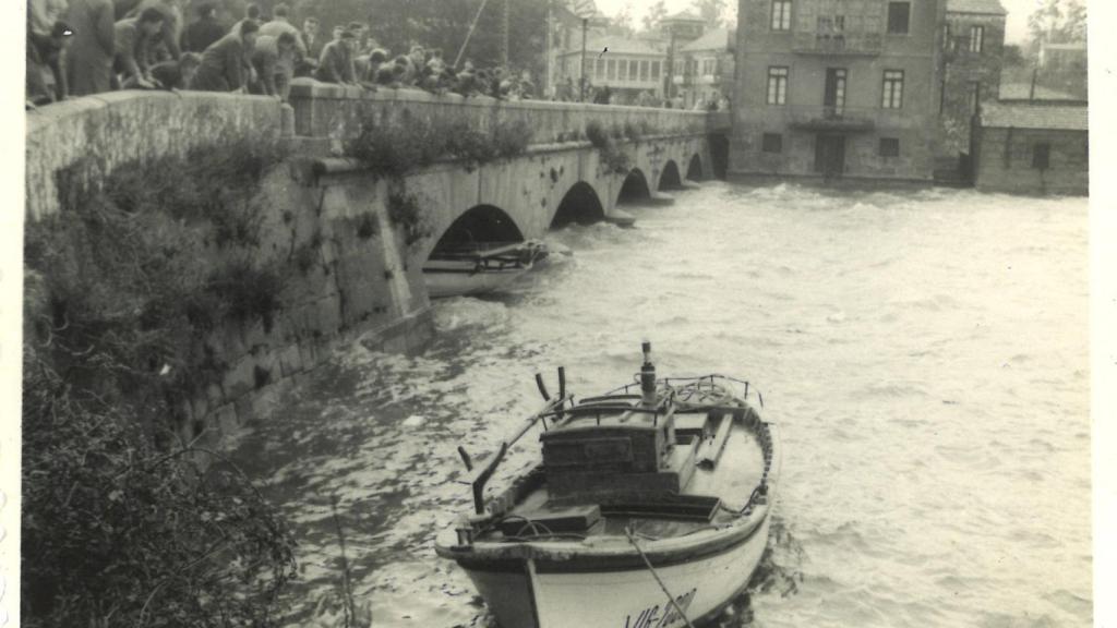 Imagen de un temporal en la Foz del Miñor, en Nigrán