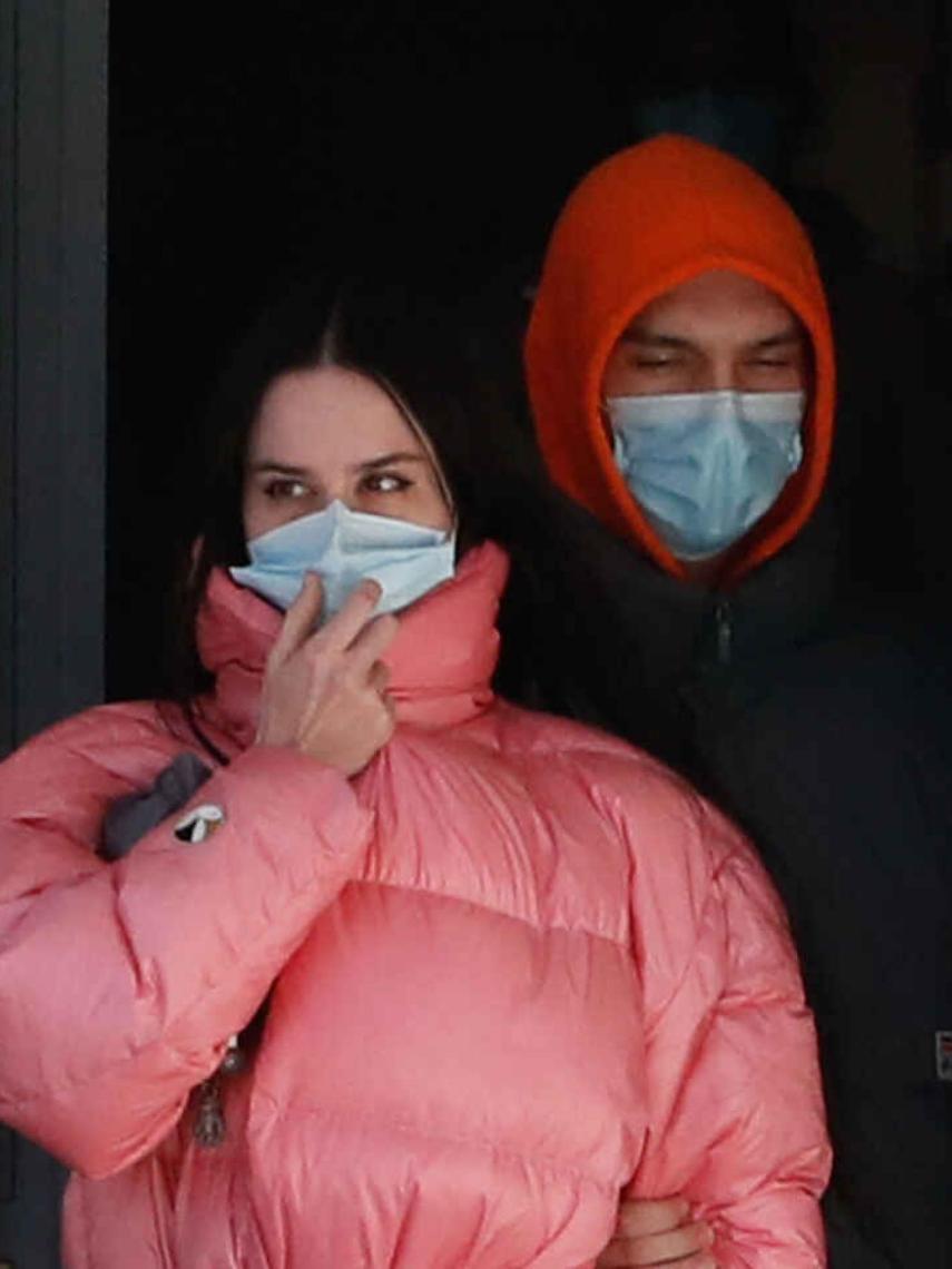 María Forqué saliendo del domicilio de su madre.