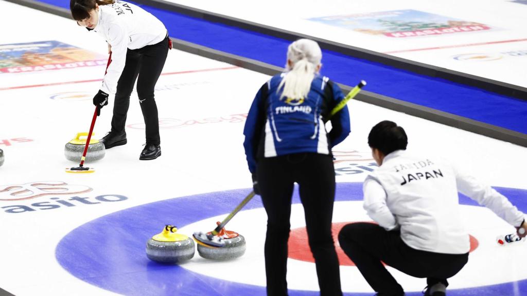 La selección de Japón de curling en el preolímpico de Pekín 2022 en Países Bajos