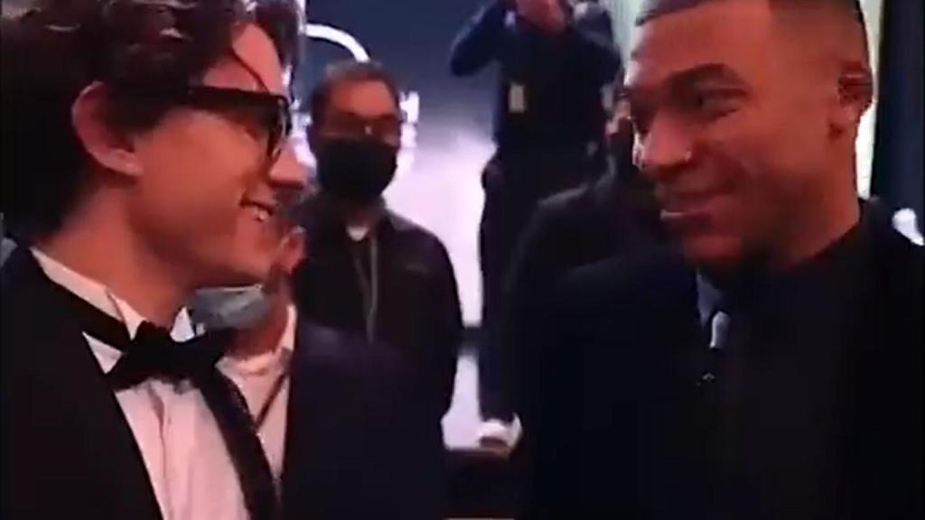 Tom Holland y Kylian Mbappé.