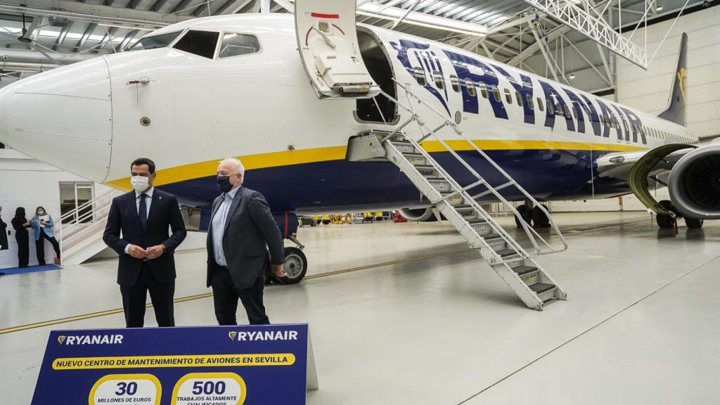 Centro de mantenimiento de aviones de Ryanair en Sevilla.