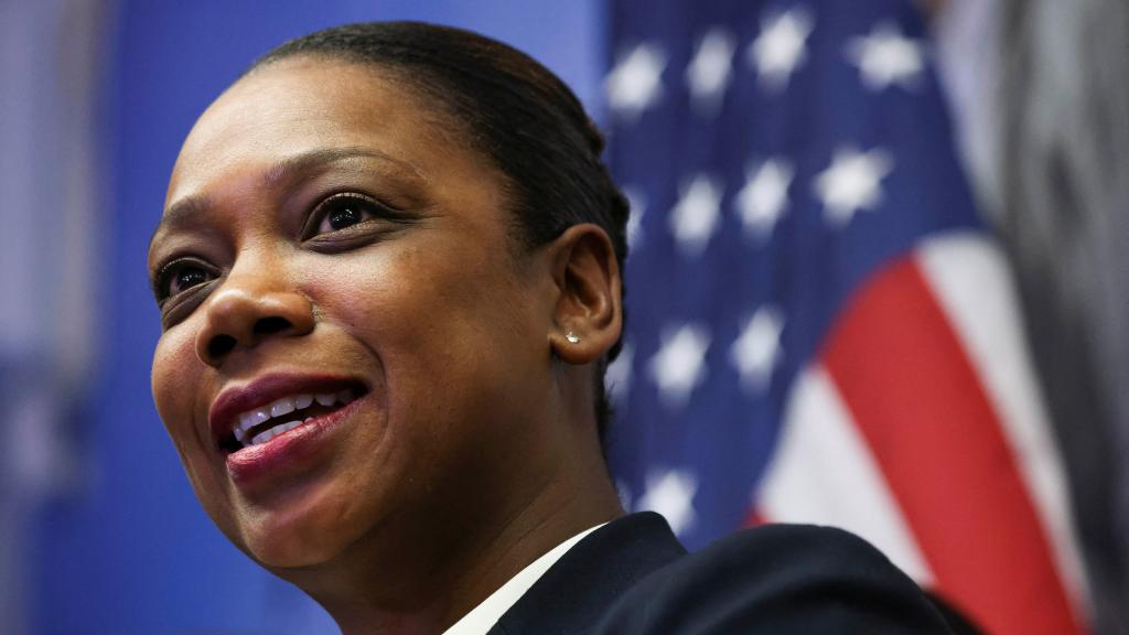 El ascenso de Keechant Sewell se anunció este miércoles.