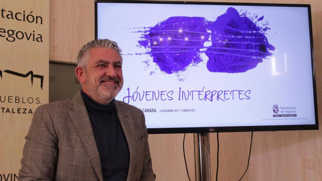 El diputado del Área de Cultura, Juventud y Deportes, José María Bravo, durante la presentación del ciclo de actuaciones