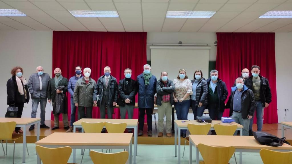 Alcaldes de seis municipios crean en Puertollano una plataforma alternativa para defender la A-43