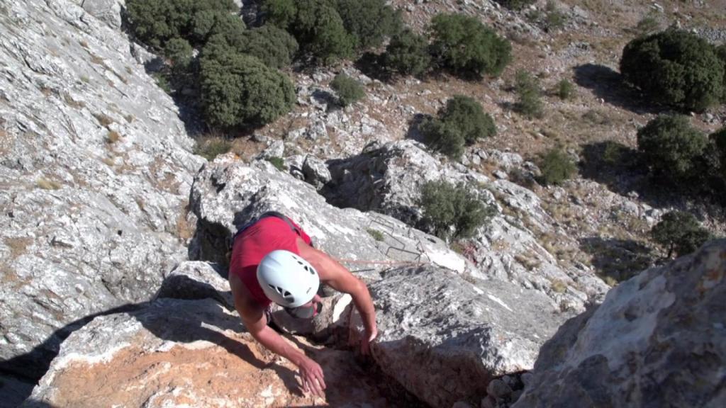 Esta ferrata no dispone de línea de vida.