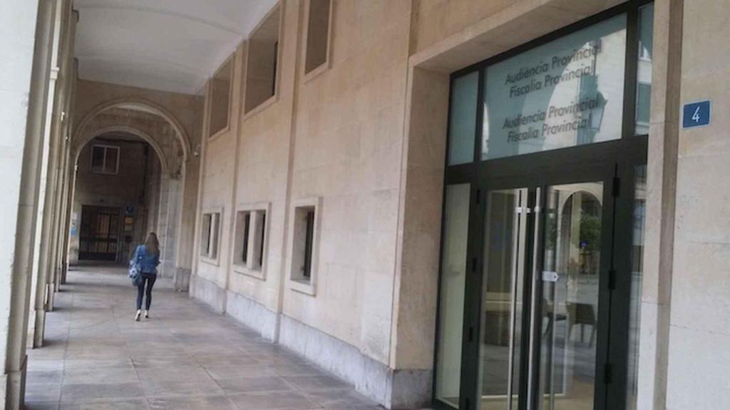 El jurado popular considera culpable al acusado de matar a su madre e intentarlo con su padre.