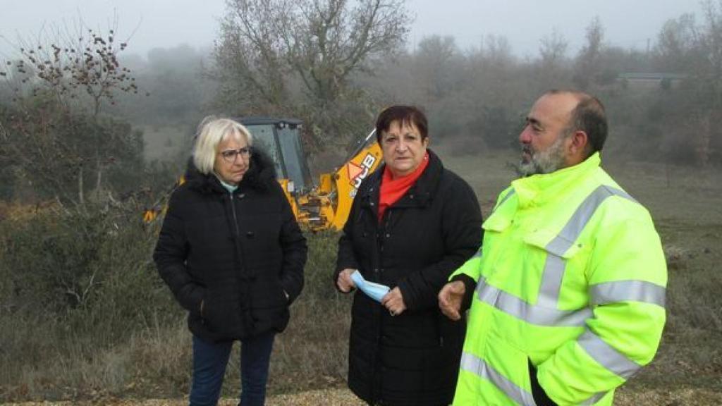 Visita del PSOE de Zamora a las excavaciones de fosas comunes franquismo en El Cubo del Vino