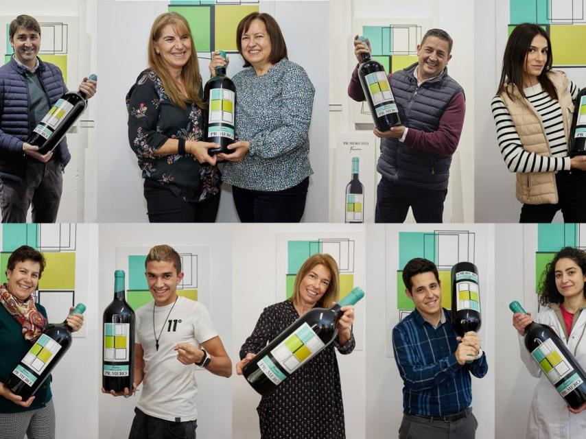 Trabajadores de Bodegas Fariña con el botellón de Primero 2021