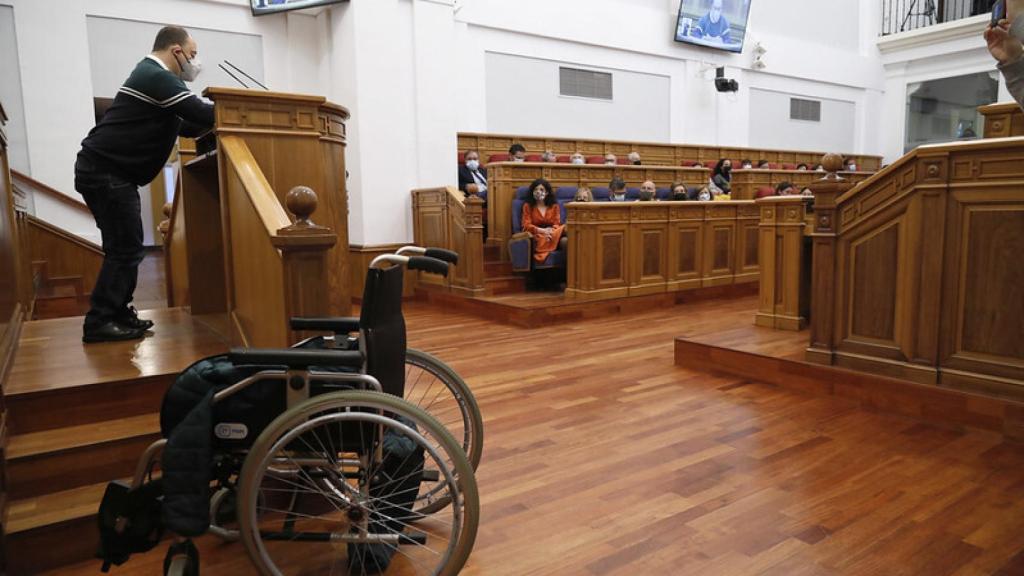 Las Cortes de Castilla-La Mancha derriban una de sus últimas barreras