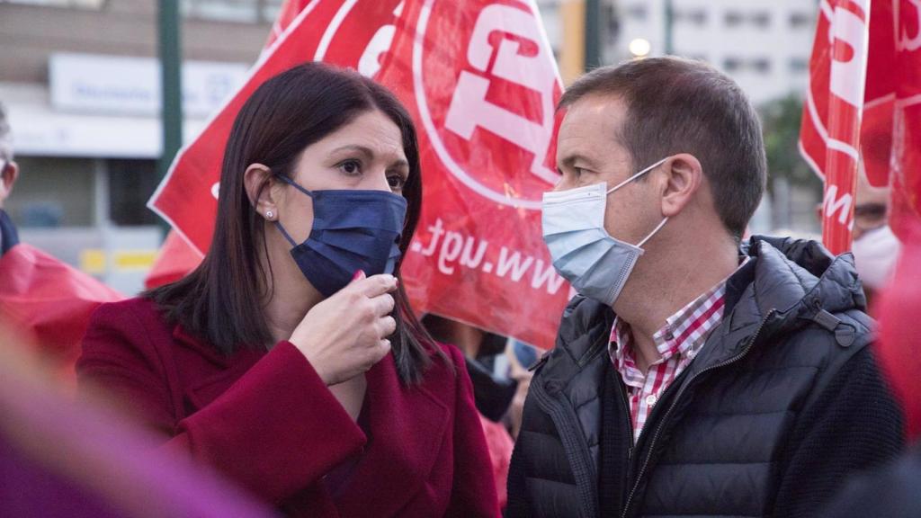 Noelia Losada, portavoz de Cs en el Ayuntamiento de Málaga en una manifestación.