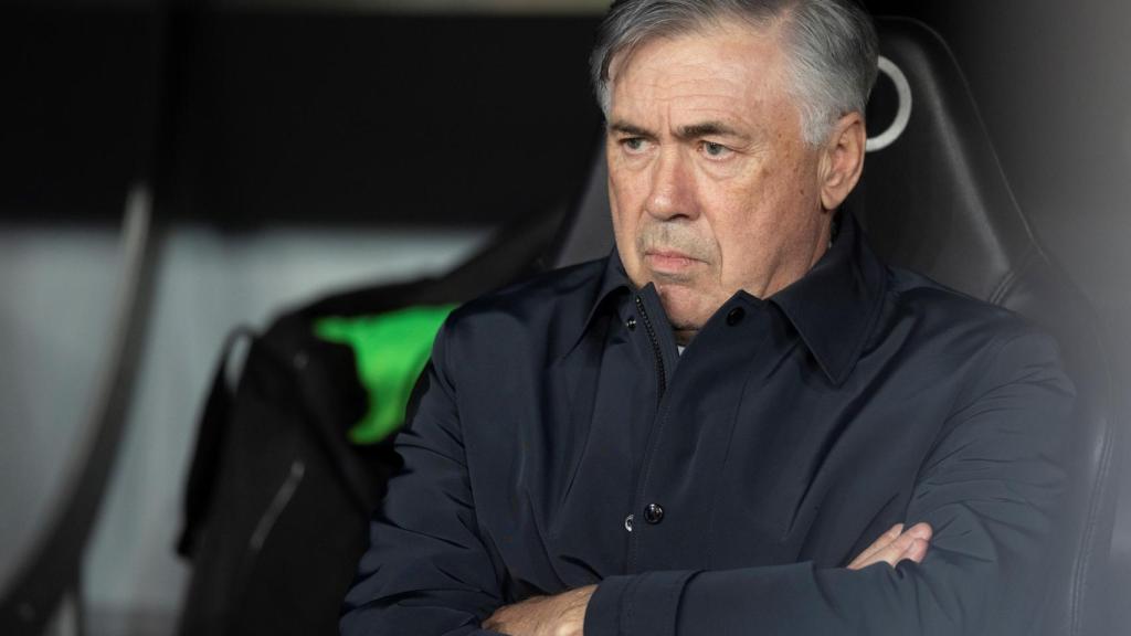 Carlo Ancelotti, en el banquillo del Santiago Bernabéu.