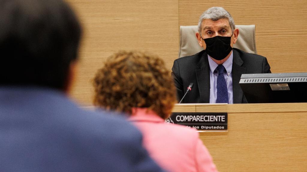 Pérez Tornero, ante la Comisión Mixta de Control Parlamentario de la Corporación RTVE, en diciembre de 2021.