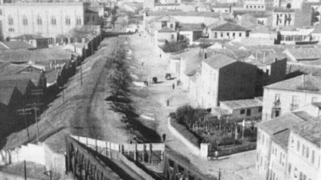 Garrido Sur en la década de los años 60, con calles de barro y los salesianos
