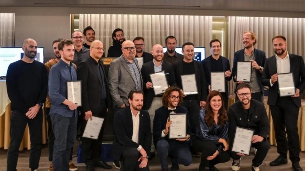 Foto de grupo de los premiados. Jorge Cobo (quinto por la derecha, segunda fila)