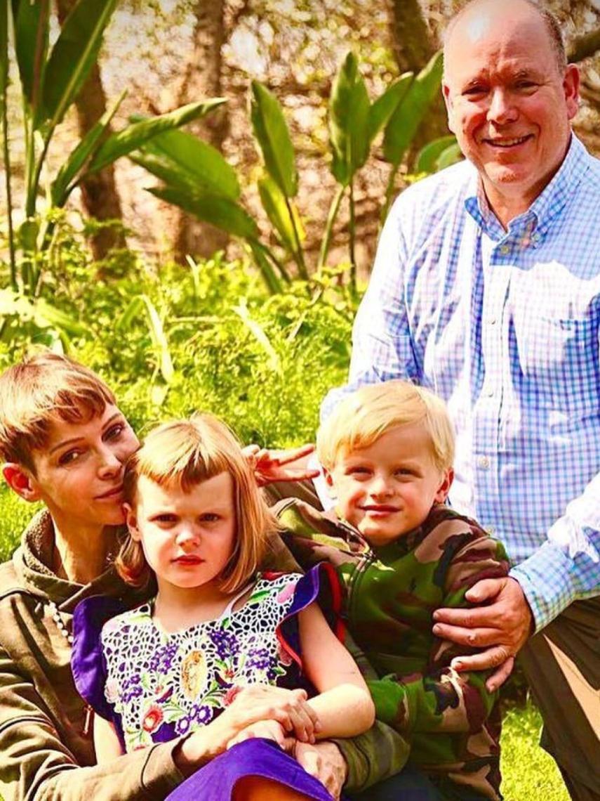 Charlène de Mónaco junto a su marido y sus hijos en su reencuentro en Sudáfrica.