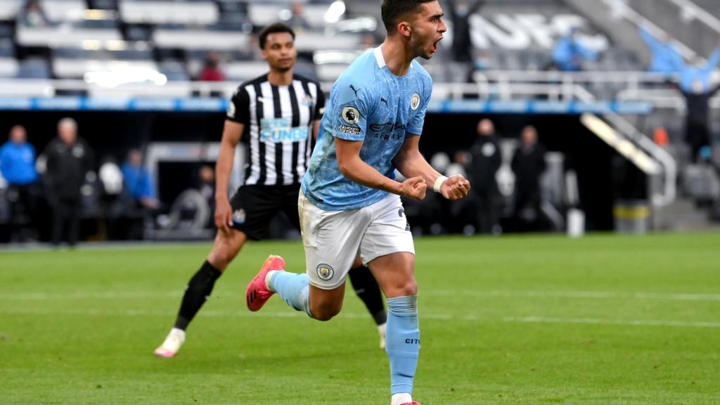 Ferran Torres celebrando un gol con el Manchester City