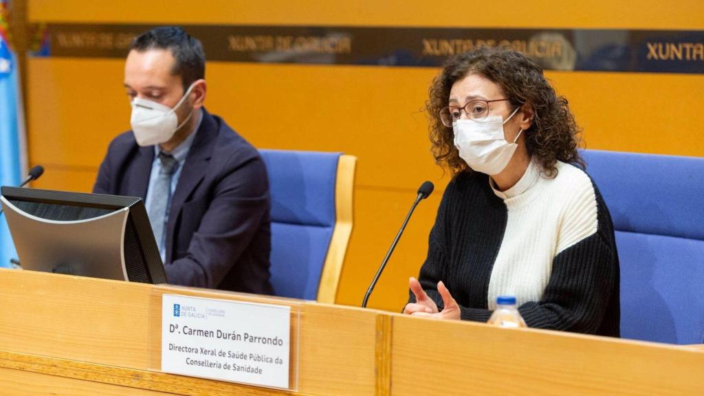 Balance de la campaña antigripal, con la directora xeral de Saúde Pública, Carmen Durán, y el secretario xeral técnico de la consellería, Alberto Fuentes.