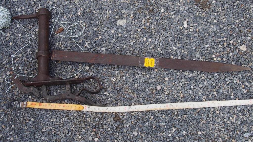 Arma requisada en A Terra Chá.