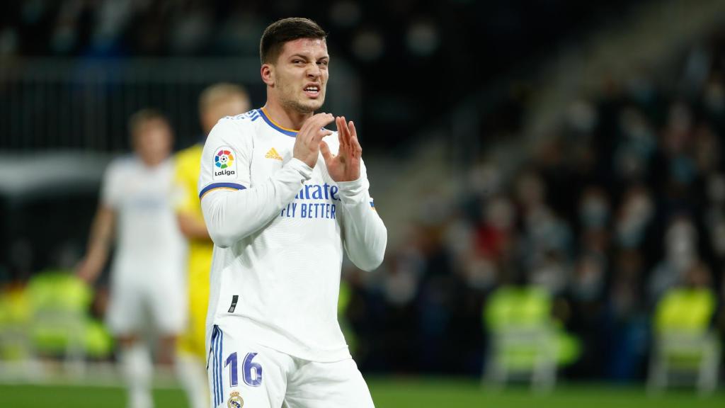 Luka Jovic, durante un partido con el Real Madrid.
