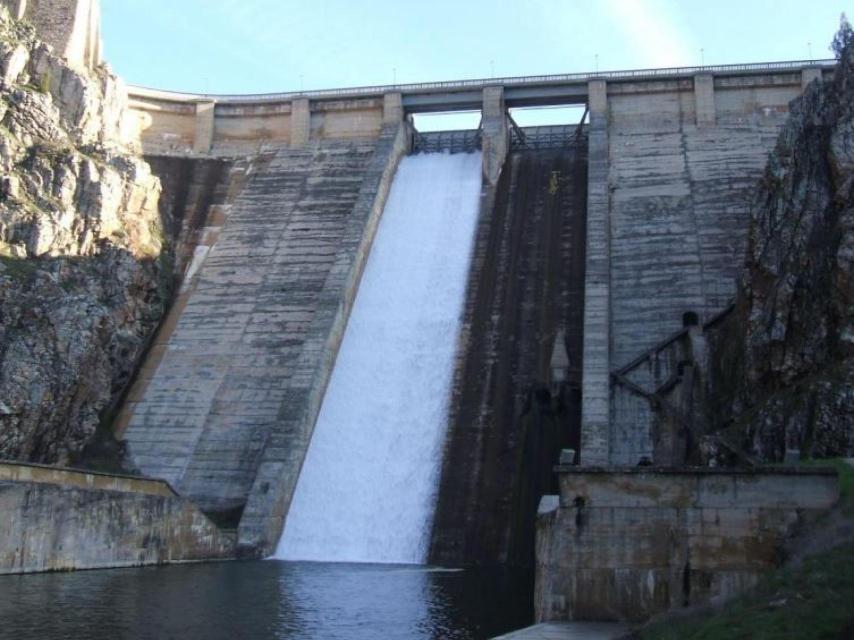 Presa de Barrios de Luna, en la provincia de León, con una capacidad de 308 hm3.