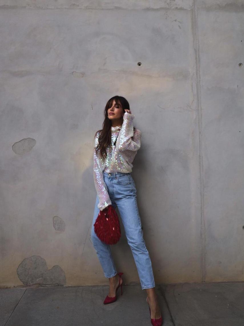 Rocío Osorno ha creado un look de fiesta ¡con vaqueros!