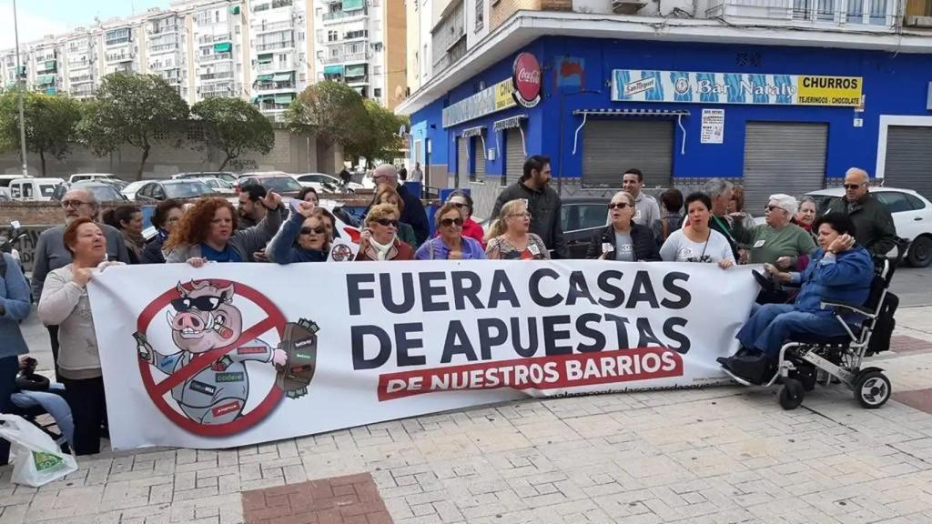 La plataforma en contra de las casas de apuestas capaz de movilizar a los vecinos en Málaga.