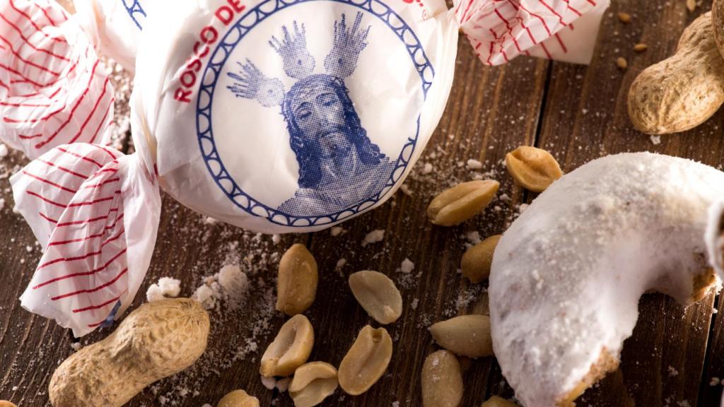 Pocas cosas más malagueñas que un rosco de vino con la imagen de El Cautivo.