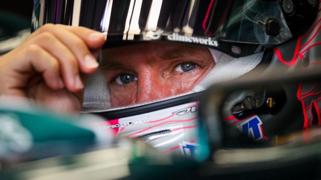 El piloto de Fórmula 1 Sebastian Vettel, en su Aston Martin
