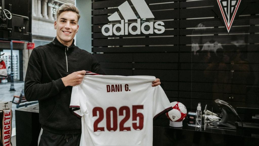 Dani González con la camiseta del Albacete. Foto: Albacete Balompié