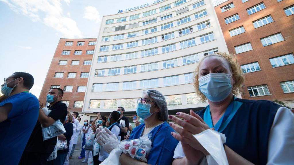 Homenaje a los sanitarios del Hospital Fundación Jiménez Díaz. Joaquin Corchero/EP
