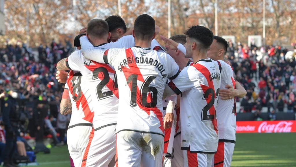 El Rayo Vallecano celebra un gol