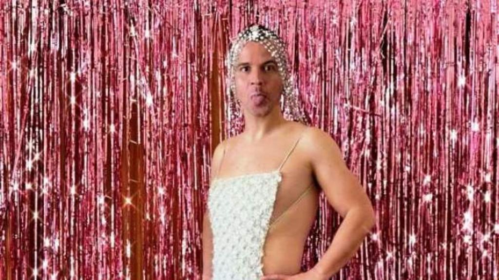 Dabiz Muñoz en Instagram con el vestido de su novia del año pasado.