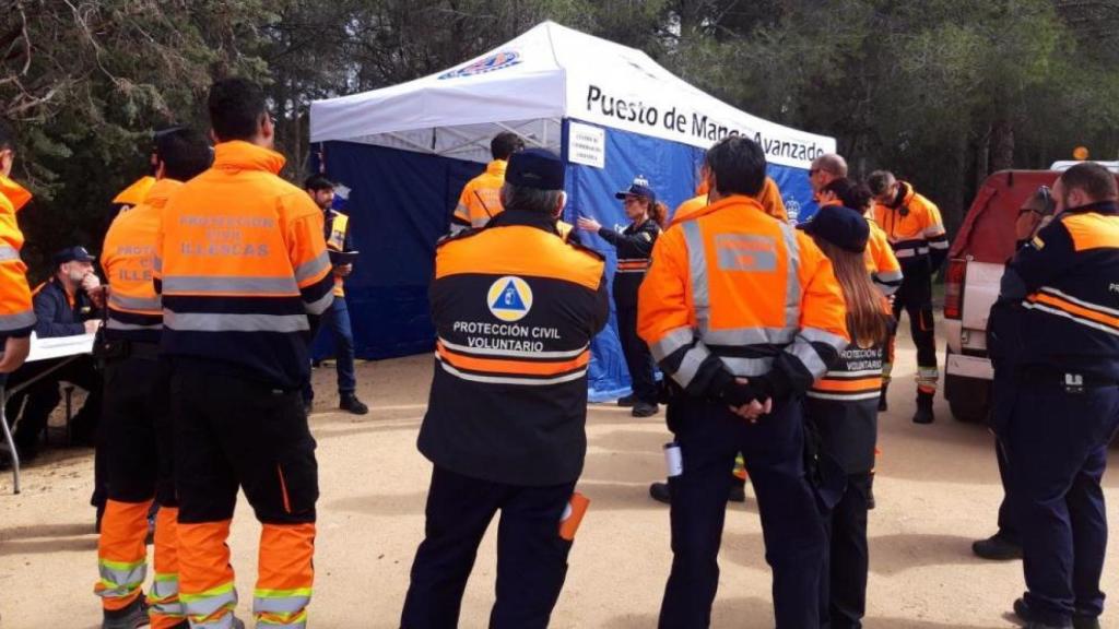 Efectivos de Protección Civil en una imagen de archivo.