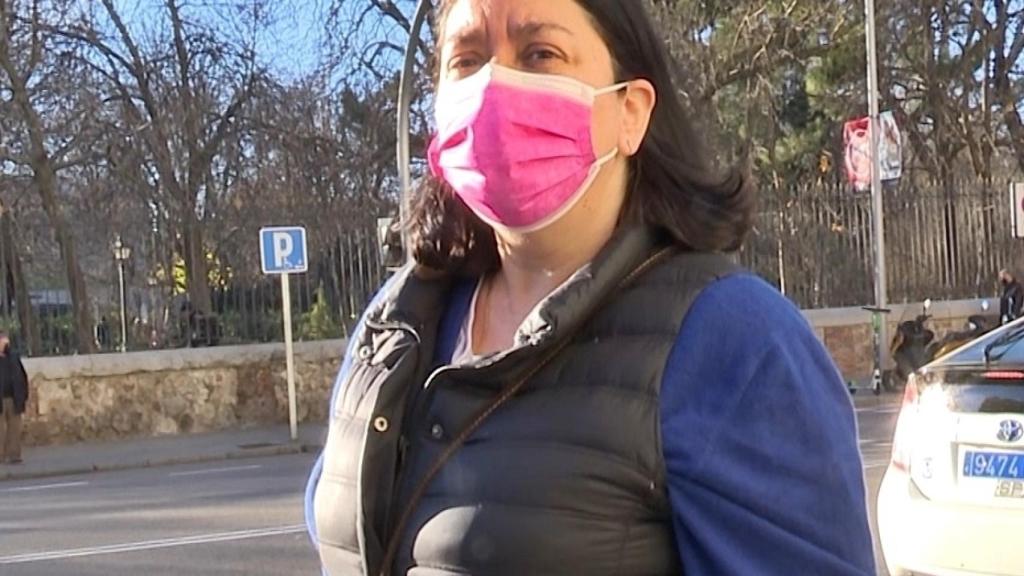 Ana Pérez-Lorente en la mañana de este domingo en el Hospital Gregorio Marañón.