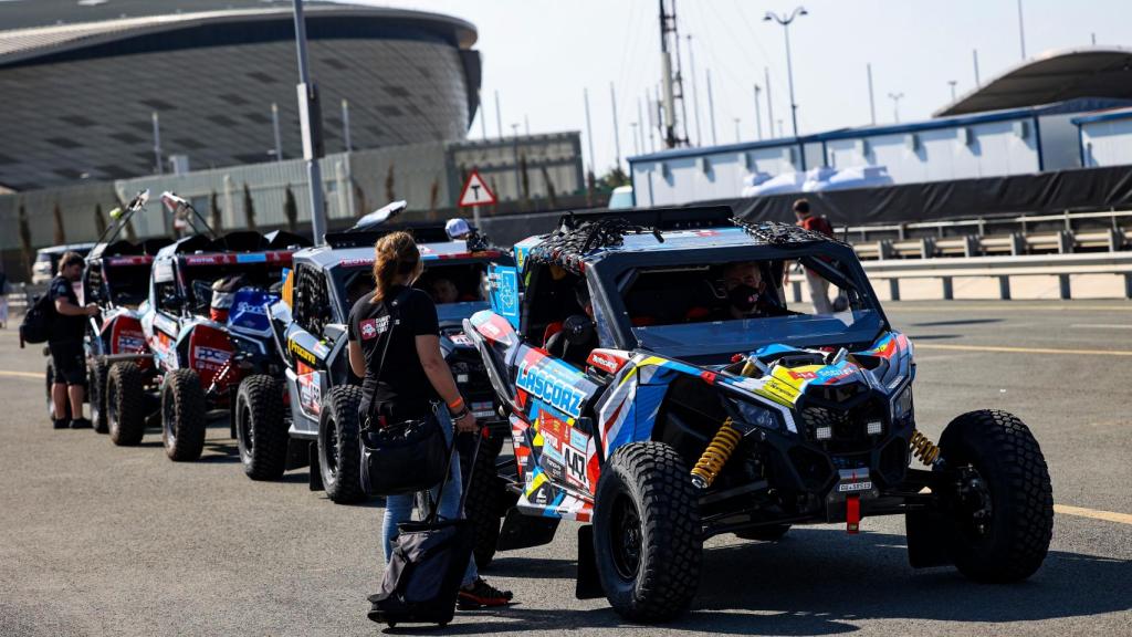 Joan Lascorz durante una de las verificaciones del Dakar 2021